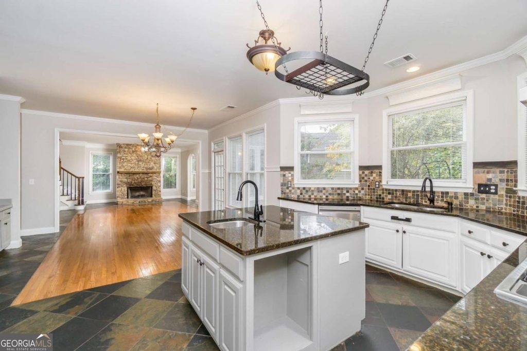 6710 Timber Cove Point - Photo 8