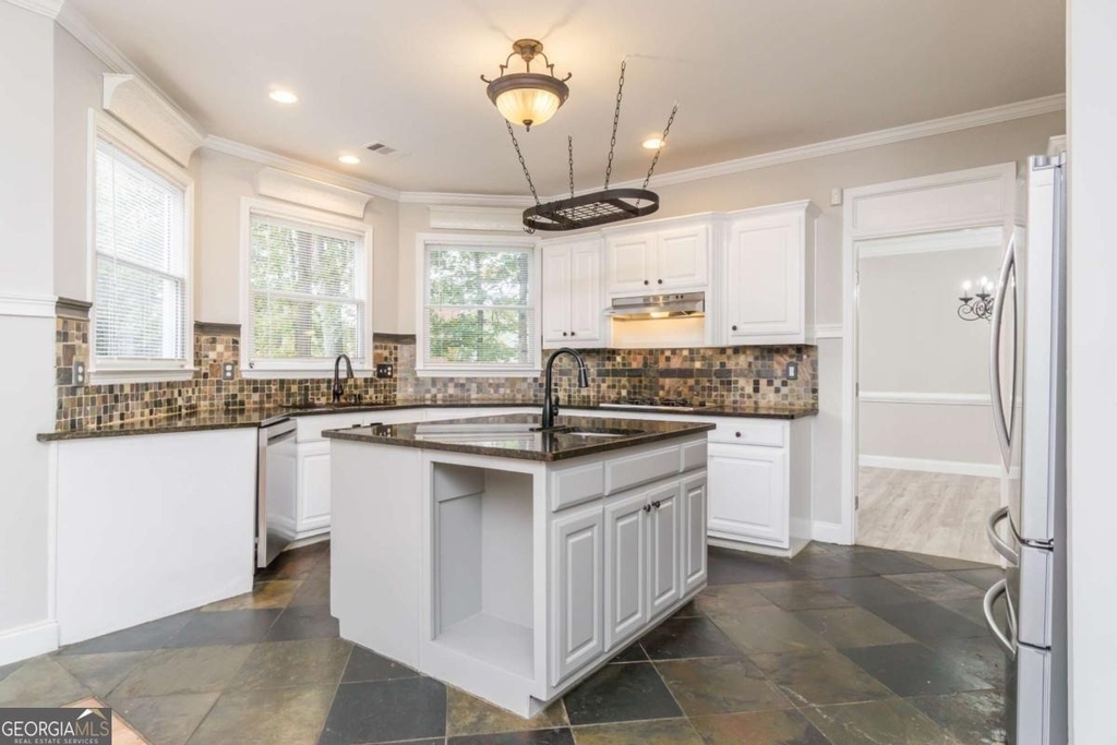 6710 Timber Cove Point - Photo 5