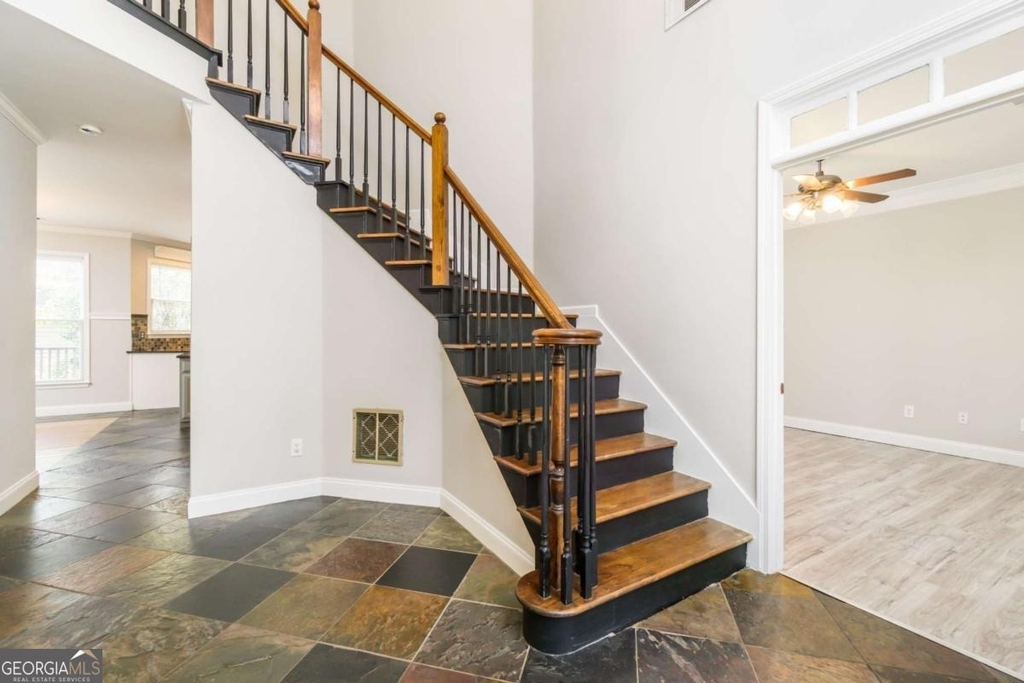 6710 Timber Cove Point - Photo 3