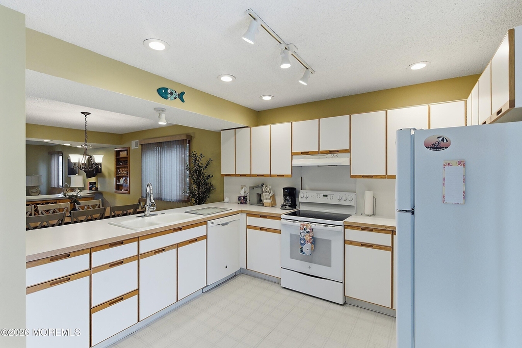 21 Brown Avenue - Photo 7