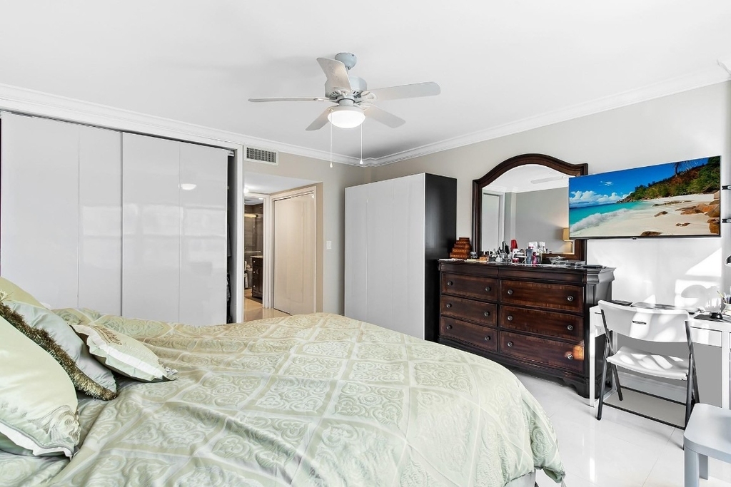 3850 Galt Ocean Drive - Photo 14