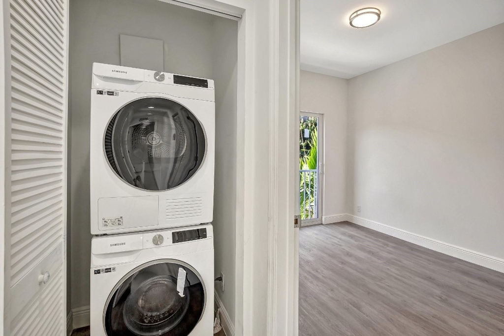 1104 S 20th Avenue - Photo 18