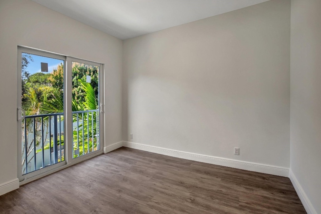 1104 S 20th Avenue - Photo 16