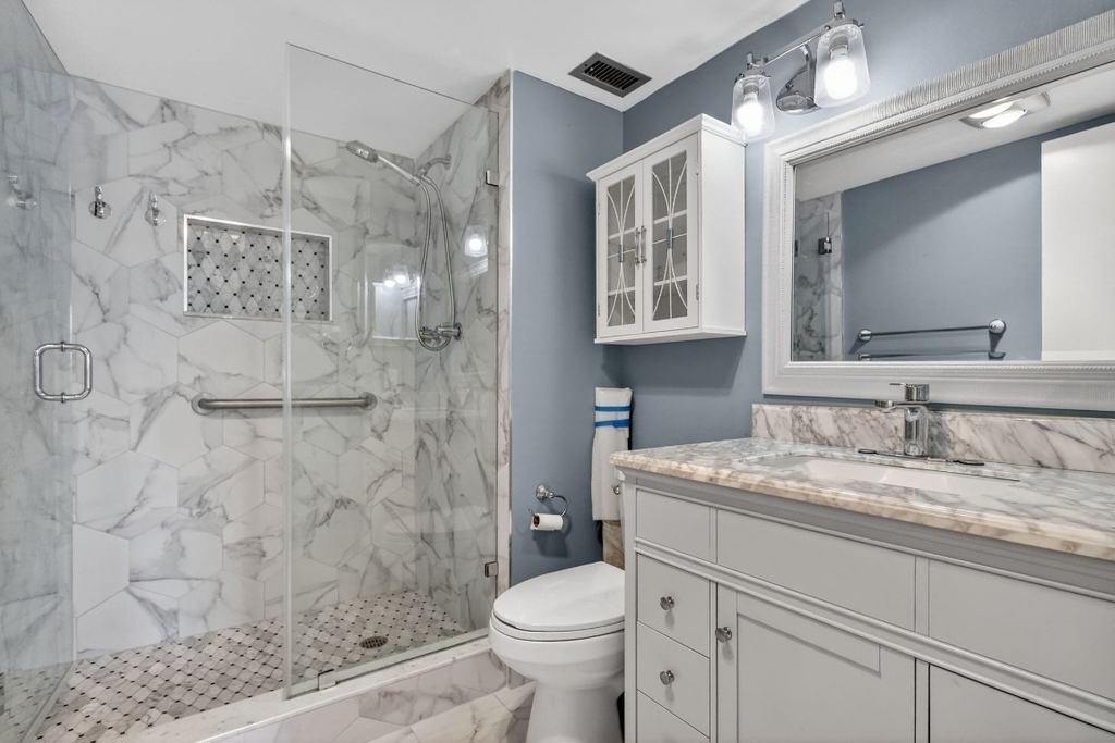 9410 N Hollybrook Lake Drive - Photo 4