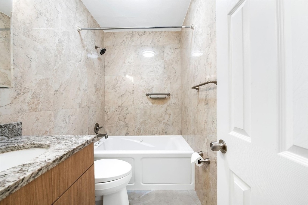 2170 Ne 51st Court - Photo 17