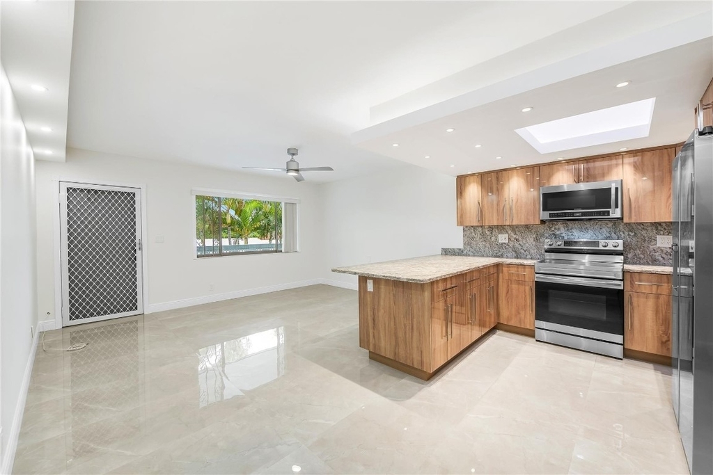 2170 Ne 51st Court - Photo 9