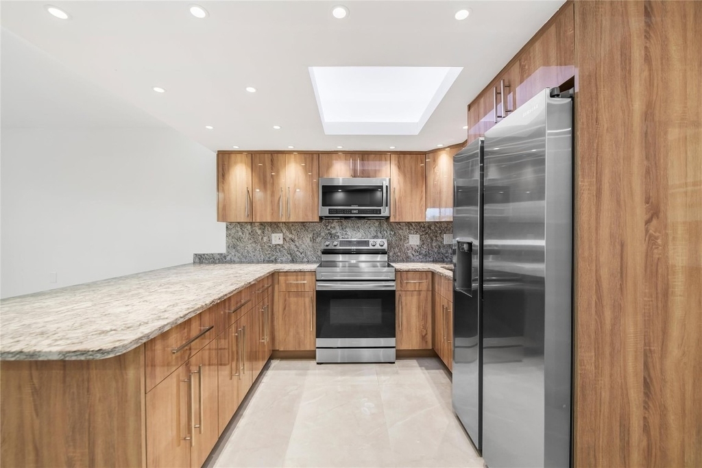 2170 Ne 51st Court - Photo 6
