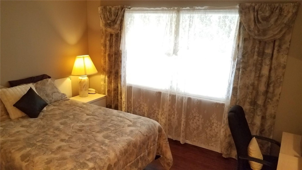 121 Se 3rd Avenue - Photo 2