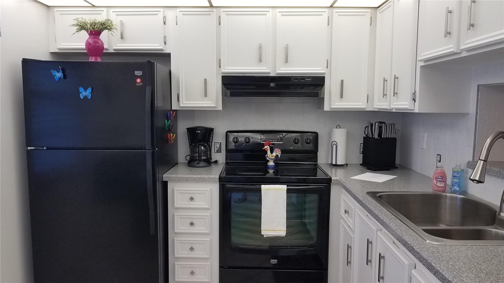 121 Se 3rd Avenue - Photo 13
