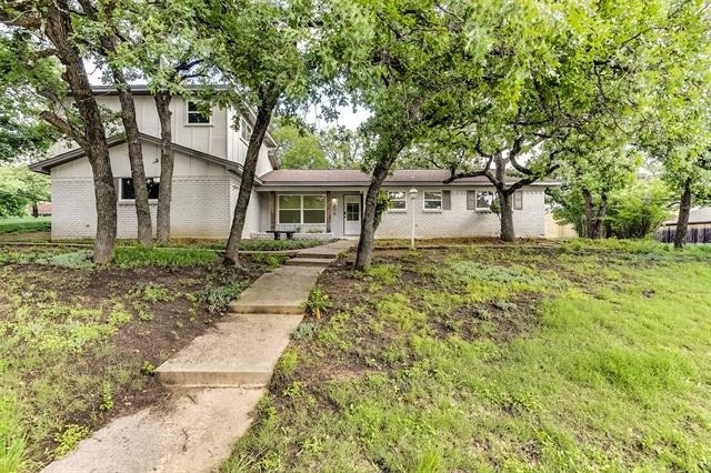 258 Somerset Terrace - Photo 0
