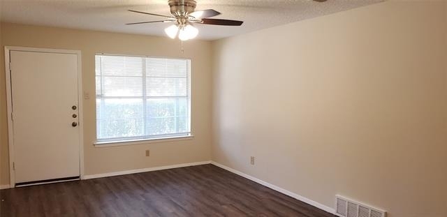 511 Cambridge Drive - Photo 2