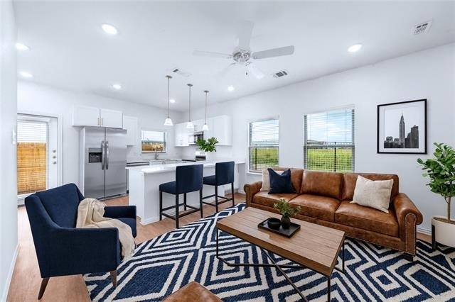 6415 Fm 1570 W - Photo 2