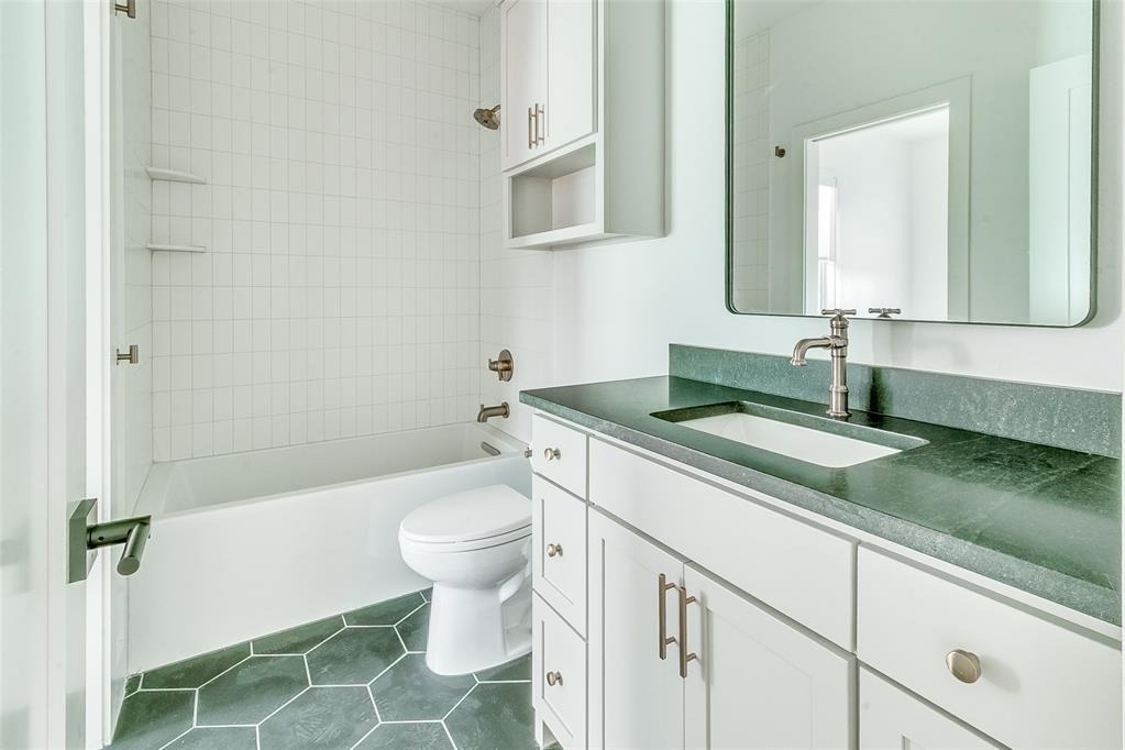 1056 Hangar Drive - Photo 14