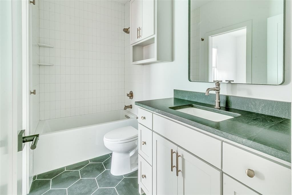 1056 Hangar Drive - Photo 1