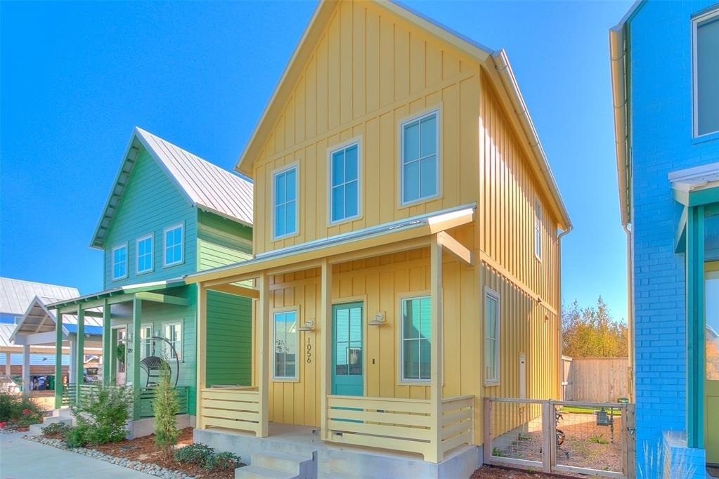 1056 Hangar Drive - Photo 4
