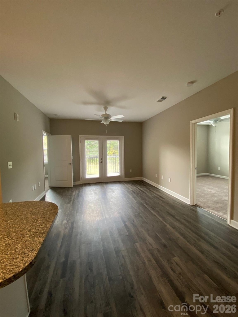 90 Riverside Drive - Photo 13