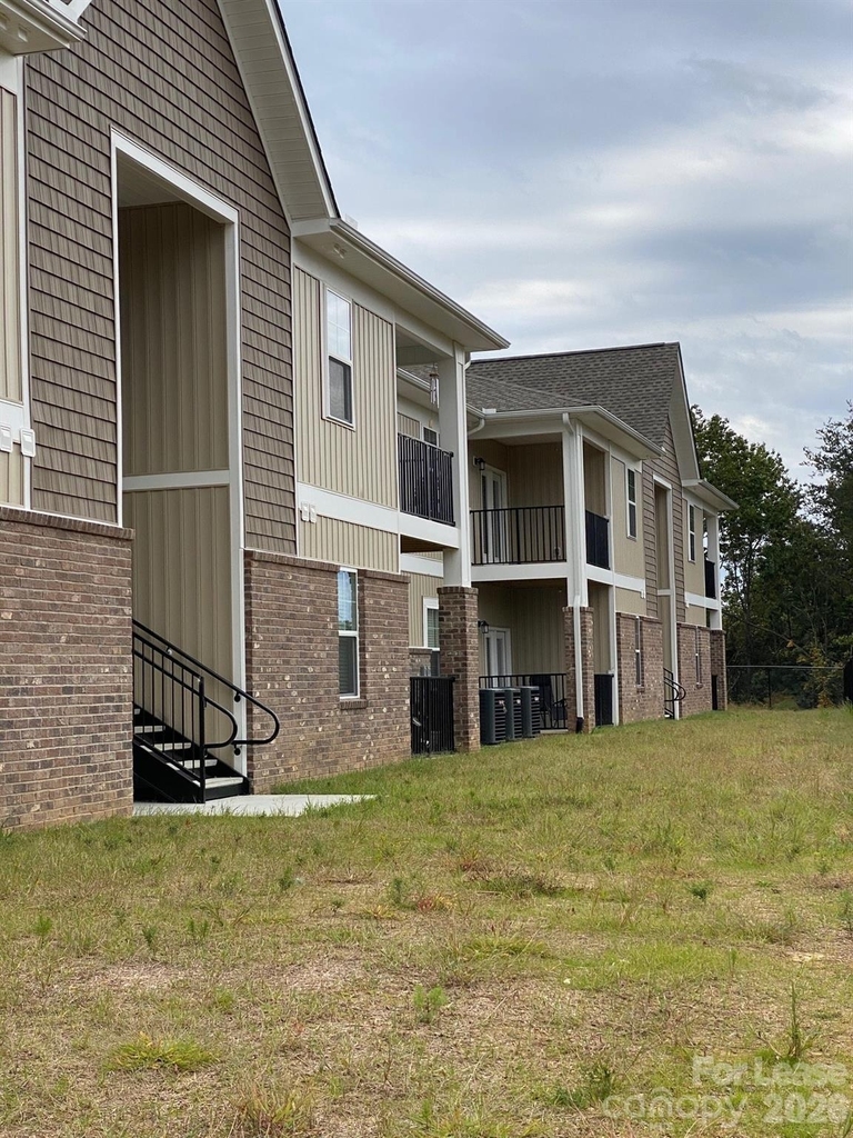 90 Riverside Drive - Photo 6