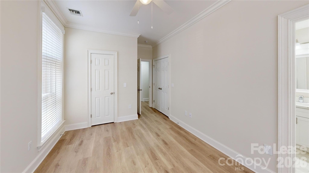 1301 Queens Road - Photo 9