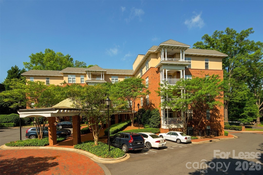 1301 Queens Road - Photo 3
