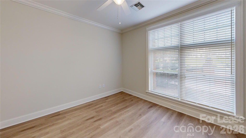 1301 Queens Road - Photo 14