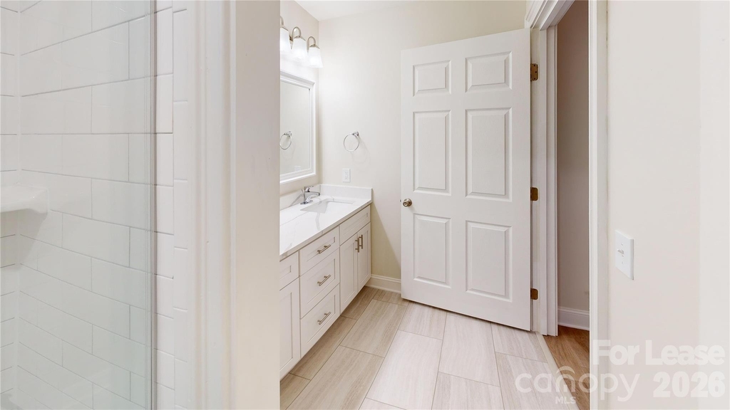 1301 Queens Road - Photo 13