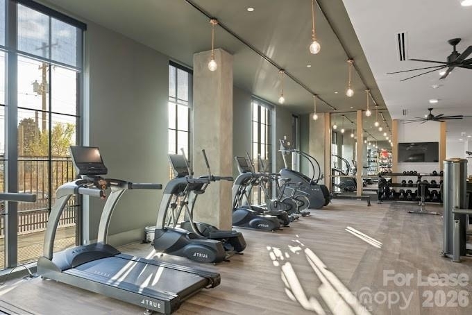 536 W Tremont Avenue - Photo 12
