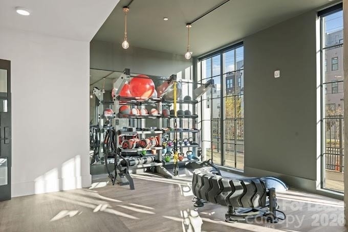 536 W Tremont Avenue - Photo 11
