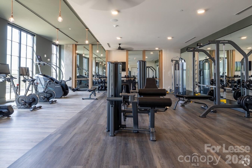 536 W Tremont Avenue - Photo 6