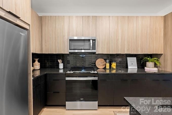 536 W Tremont Avenue - Photo 16