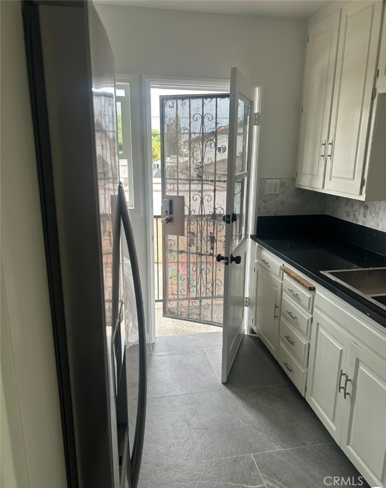 1724 S Crescent Heights - Photo 4