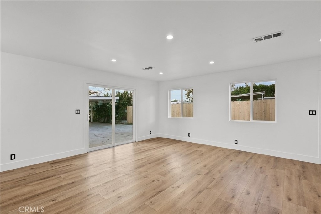 12869 Norris Avenue - Photo 7
