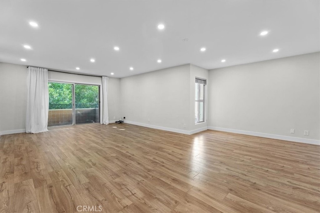 6752 Hillpark - Photo 9