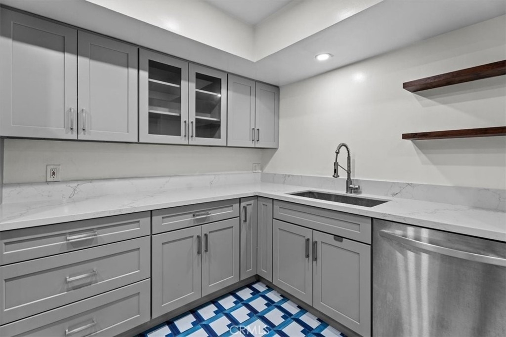 6752 Hillpark - Photo 1