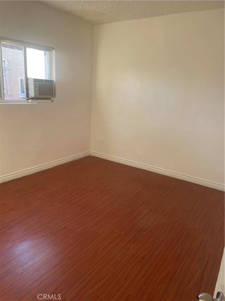 15900 Vanowen - Photo 3