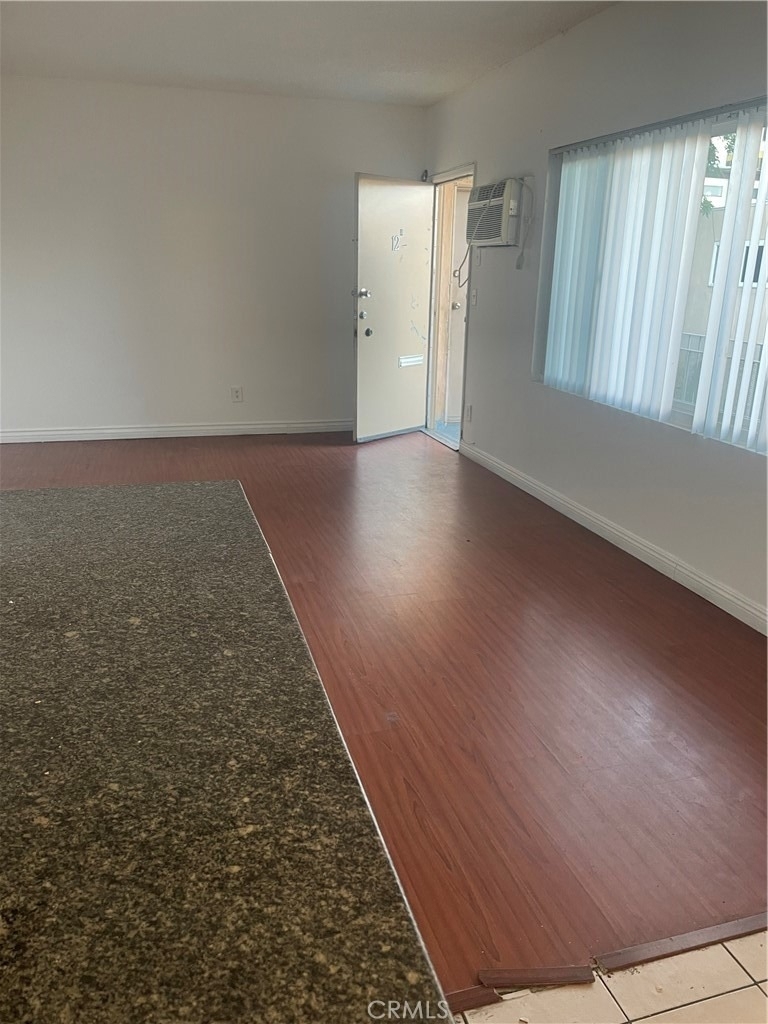 15900 Vanowen - Photo 2