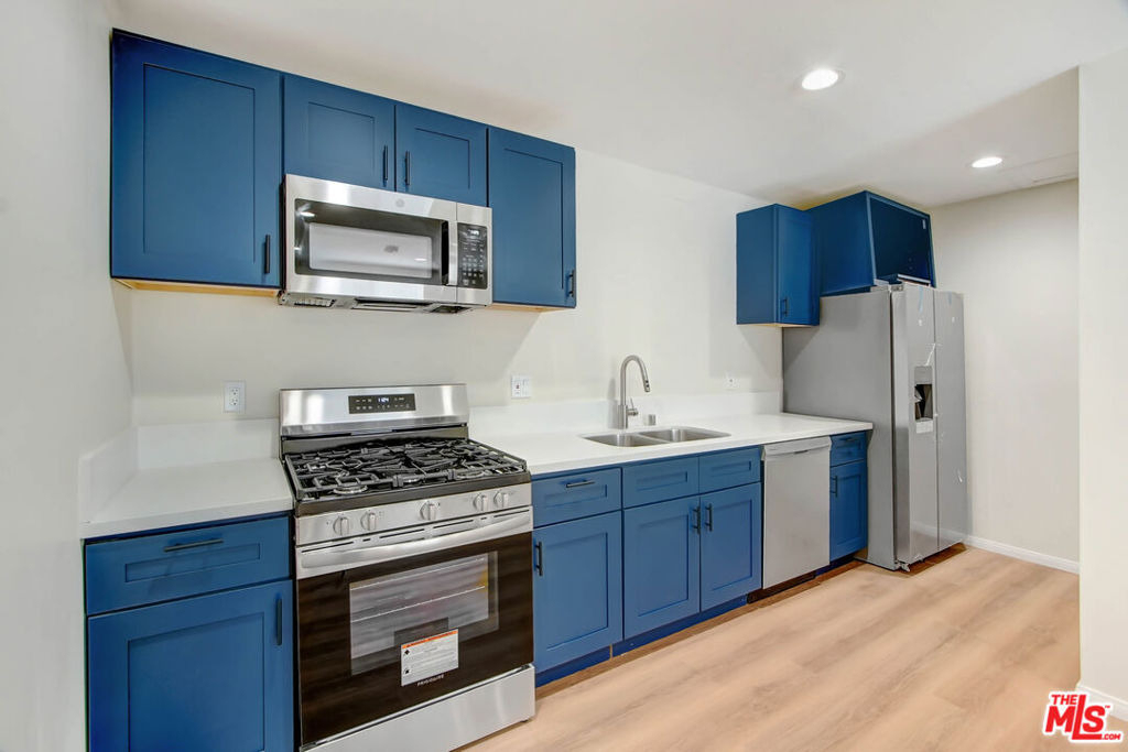 613 Pico Street - Photo 2
