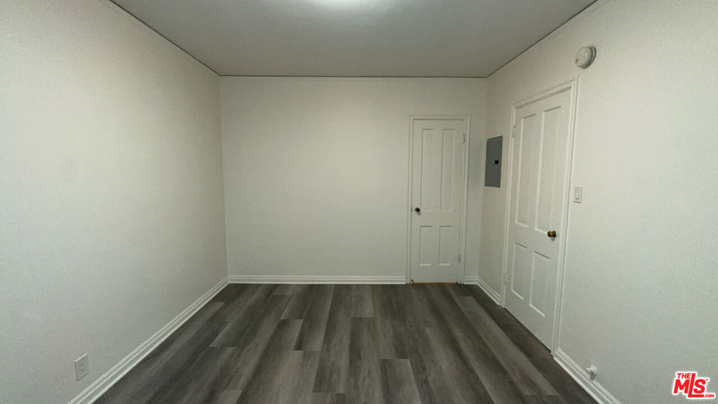 4950 Beverly Boulevard - Photo 11