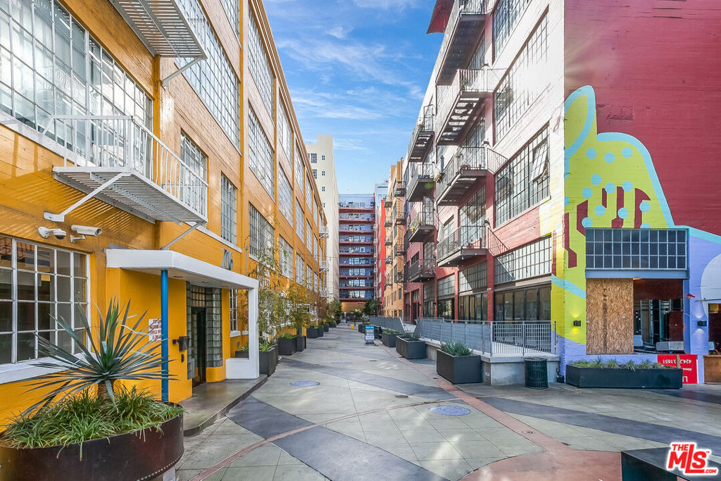 746 S Los Angeles Street - Photo 12