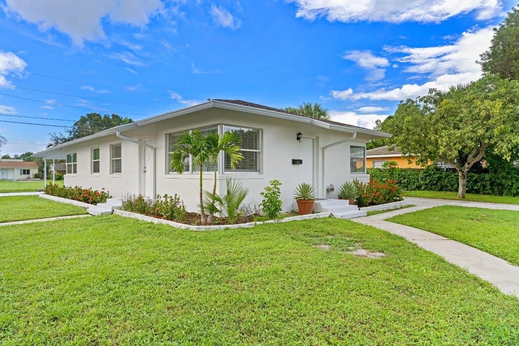 5208 Spruce Avenue - Photo 11