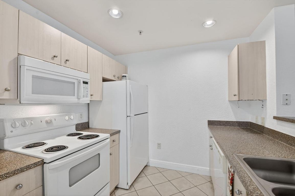 1805 N Flagler Drive - Photo 7