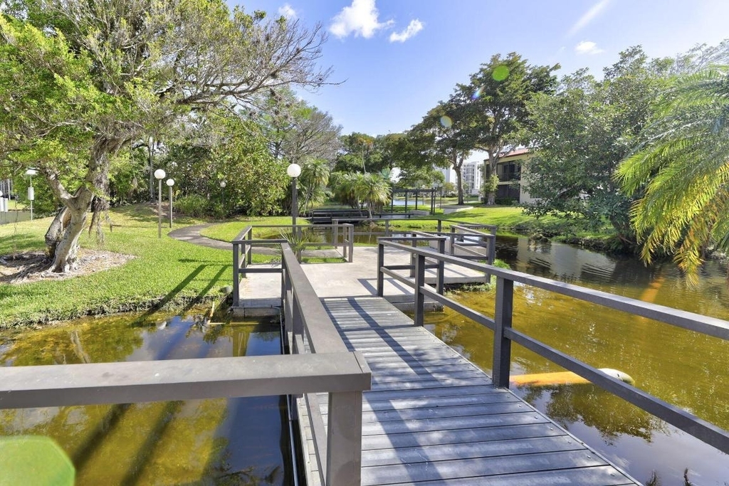 2851 S Palm Aire Drive - Photo 30