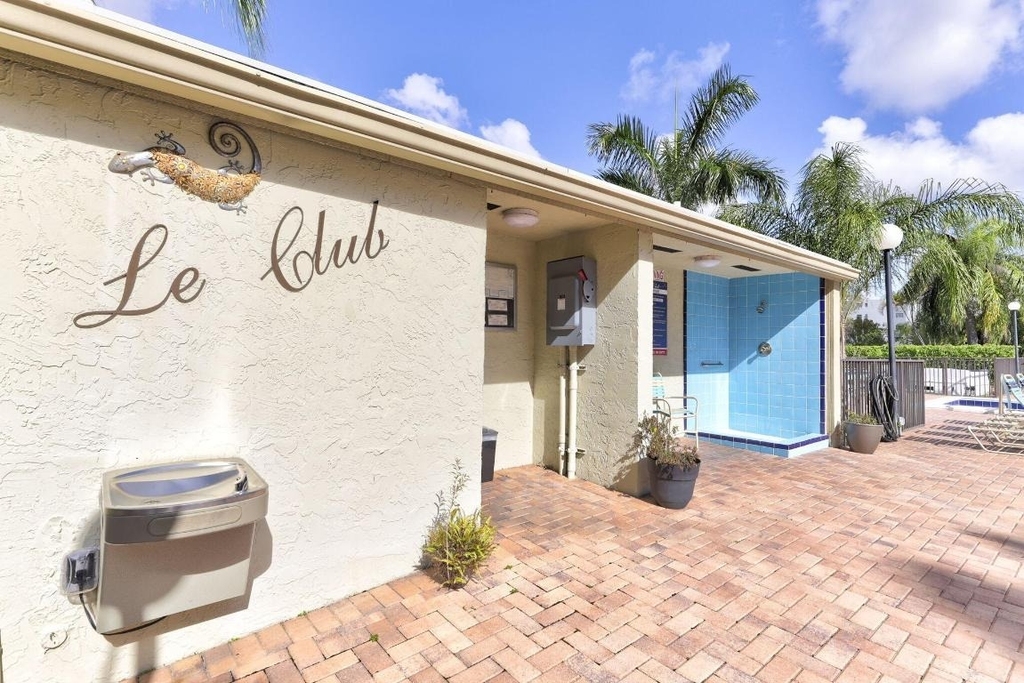 2851 S Palm Aire Drive - Photo 20