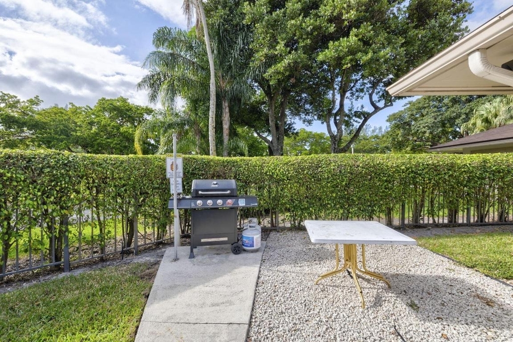 2851 S Palm Aire Drive - Photo 28