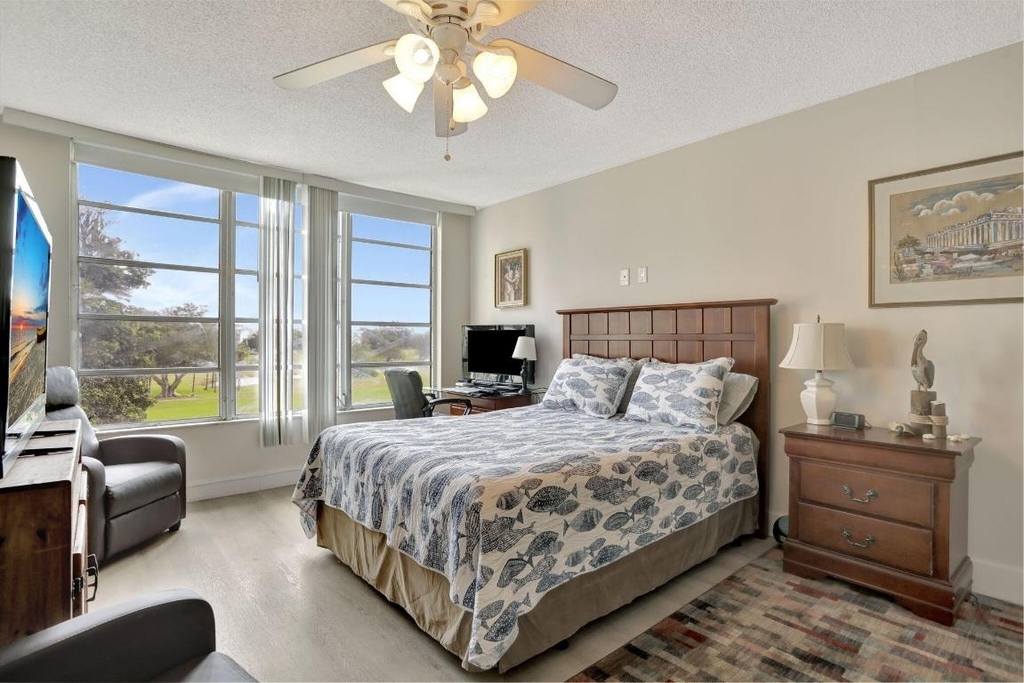 2851 S Palm Aire Drive - Photo 13