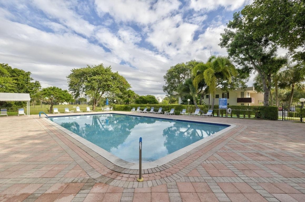 2851 S Palm Aire Drive - Photo 22