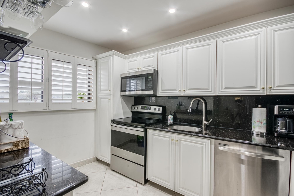 3605 S Ocean Boulevard - Photo 10