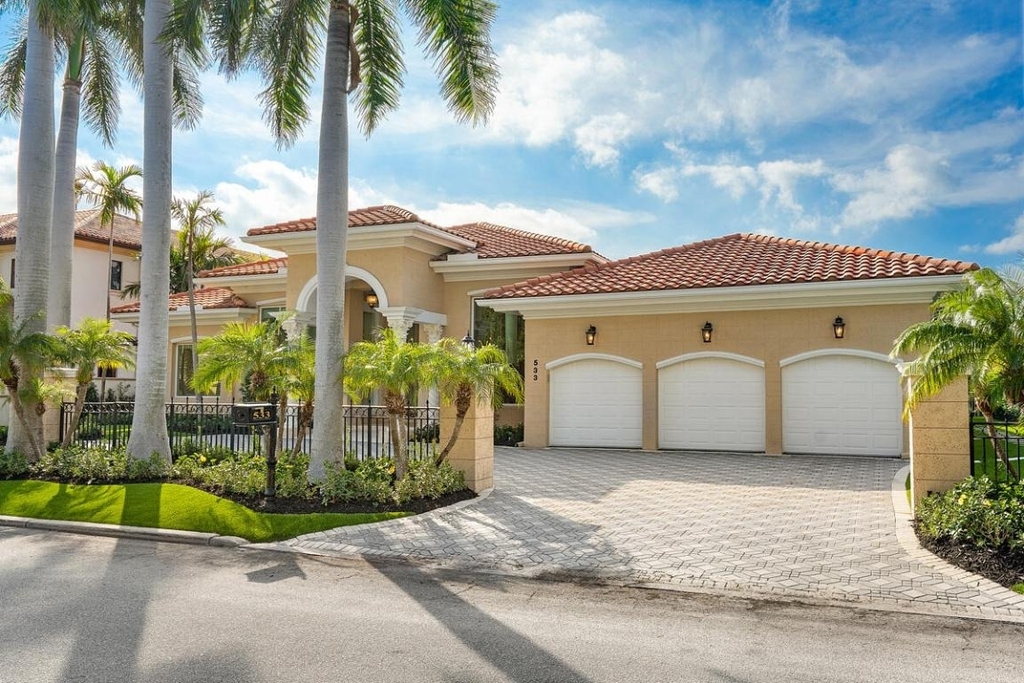 533 E Alexander Palm Road - Photo 2