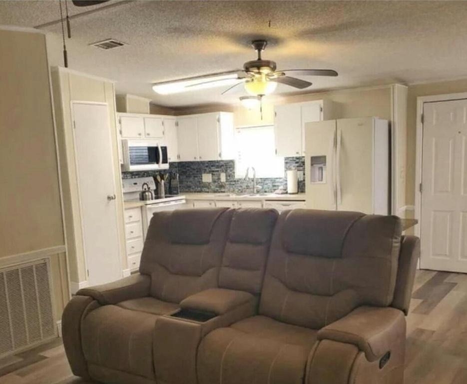 19418 Saddle Brook Court - Photo 11
