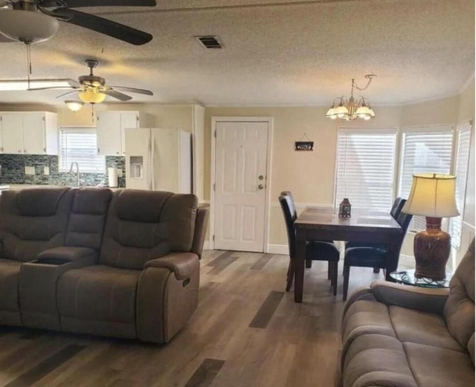 19418 Saddle Brook Court - Photo 10