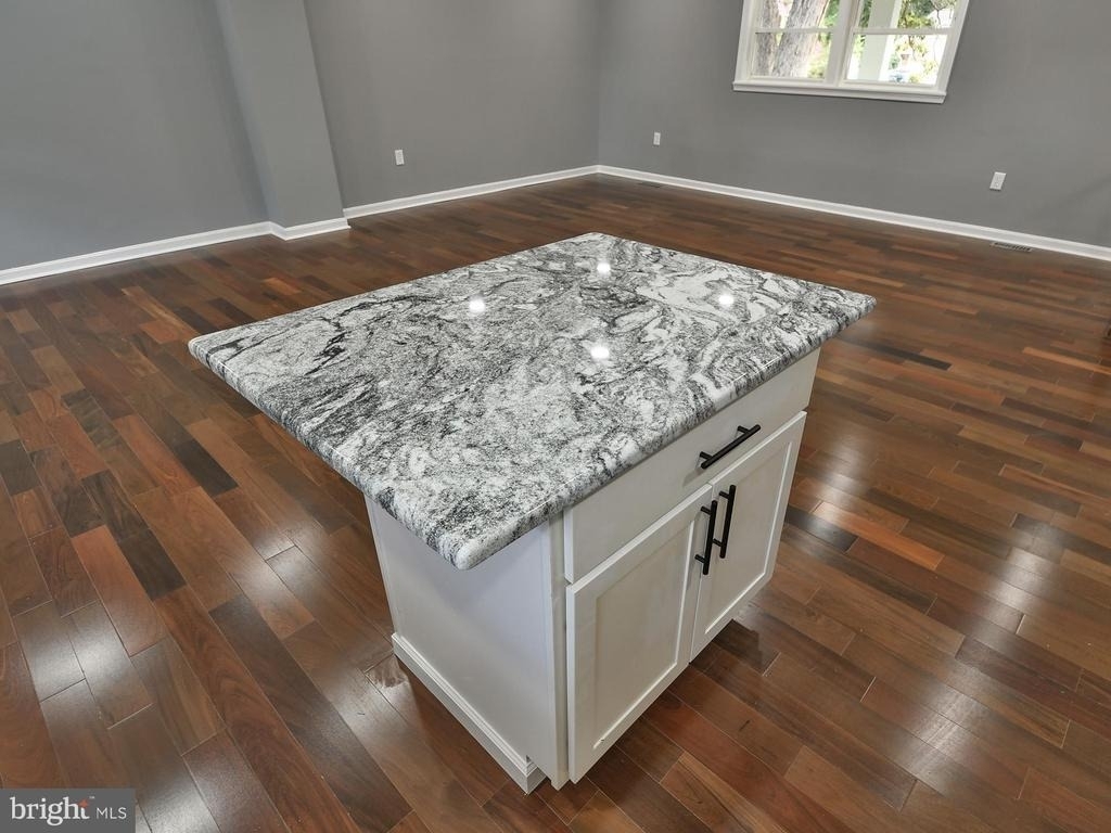 6918 Pine Valley Drive - Photo 14